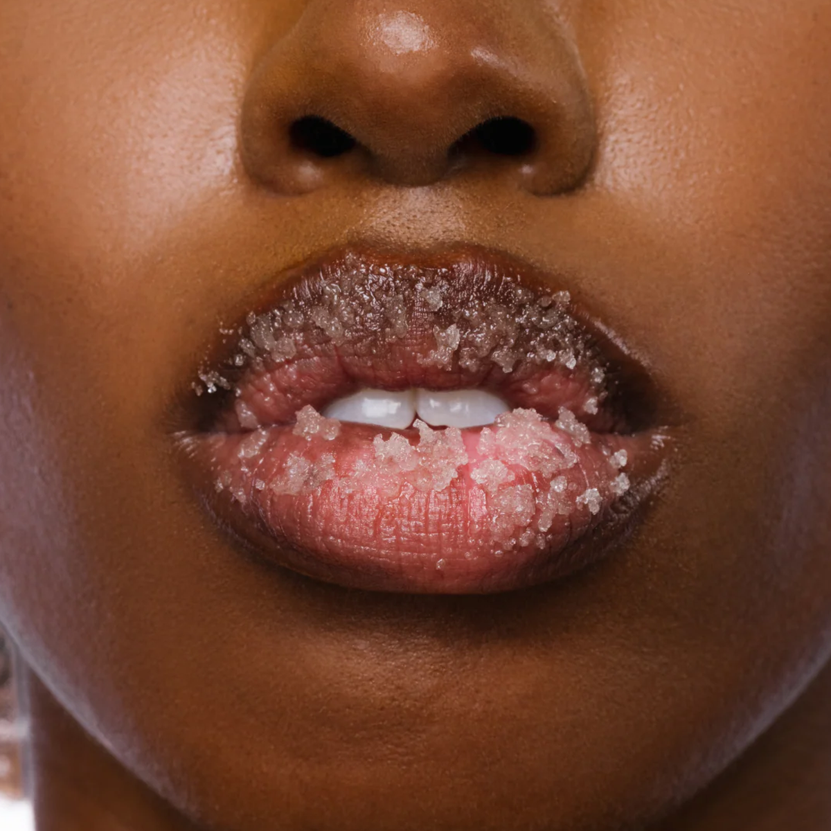 Velour Lip Scrub Strawberry Gum