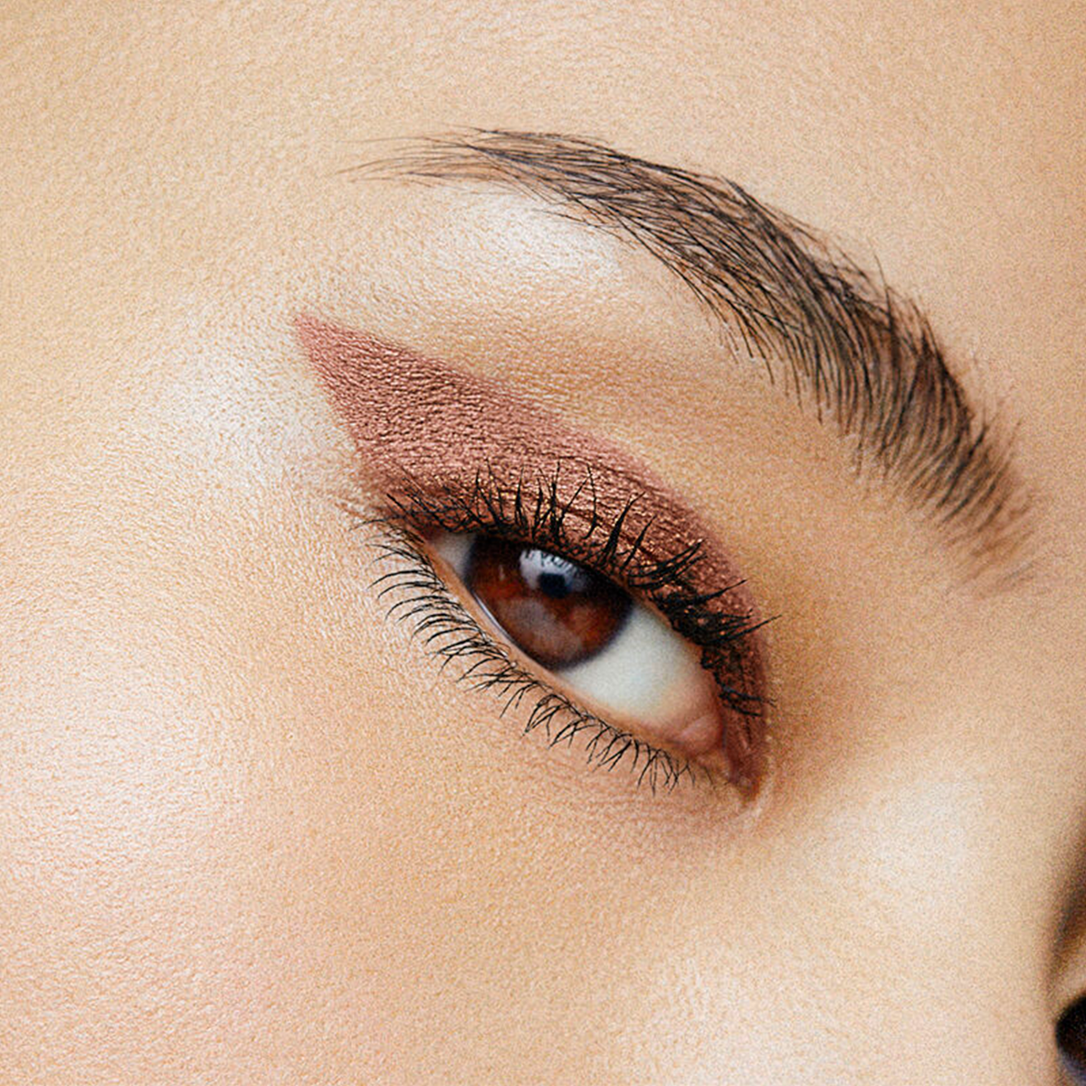 Image of Aqua Resist Smoky Shadow 8 Shell